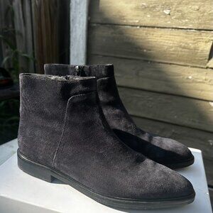 NEW Via Spiga “Evanna” Water Resistant Suede Ankle Boots Women’s 7M
